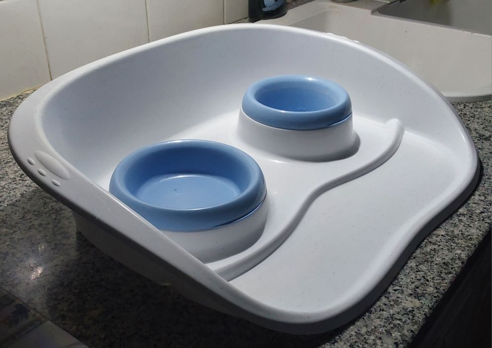 TABULEIRO COMEDOURO,BEBEDOURO,GATO OU CÃO.Casa,Quarto,Sala,Varanda,etc