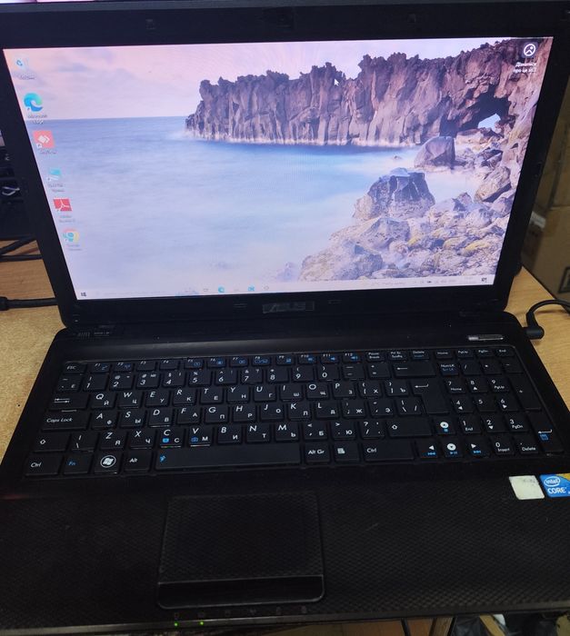 Продам ноутбук Asus k52j з ссд.