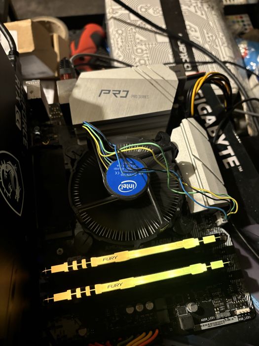 Intel Core i3 10100f, 4/8 (wydajnosc i7 7700)