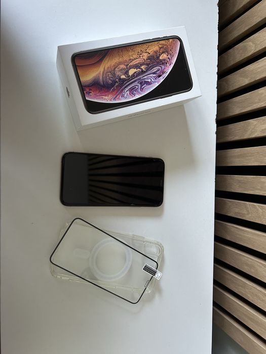 Iphone XS 64gb.