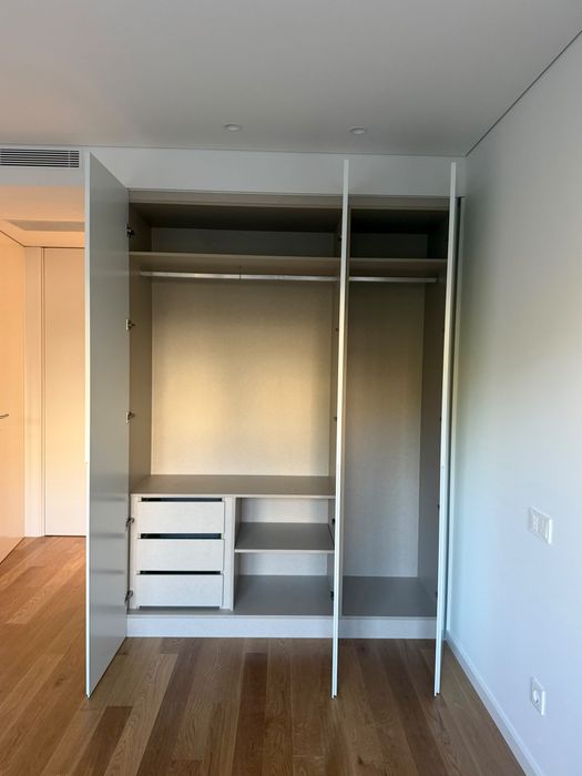 Alugo apartamento