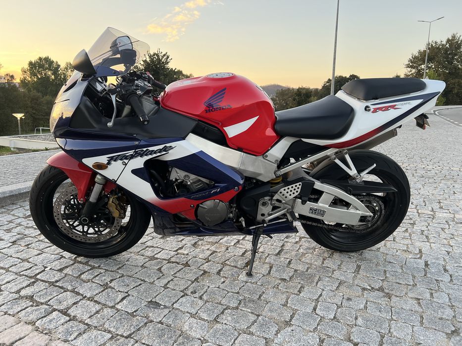 Honda cbr 929rr fireblade
