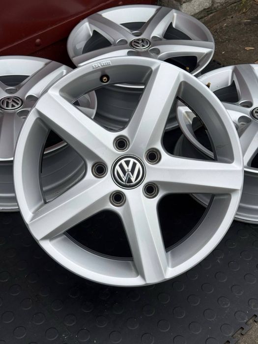 4x Felgi 5x112 R16 Alufelgi Oryginal Volkswagen Golf Touran Passat