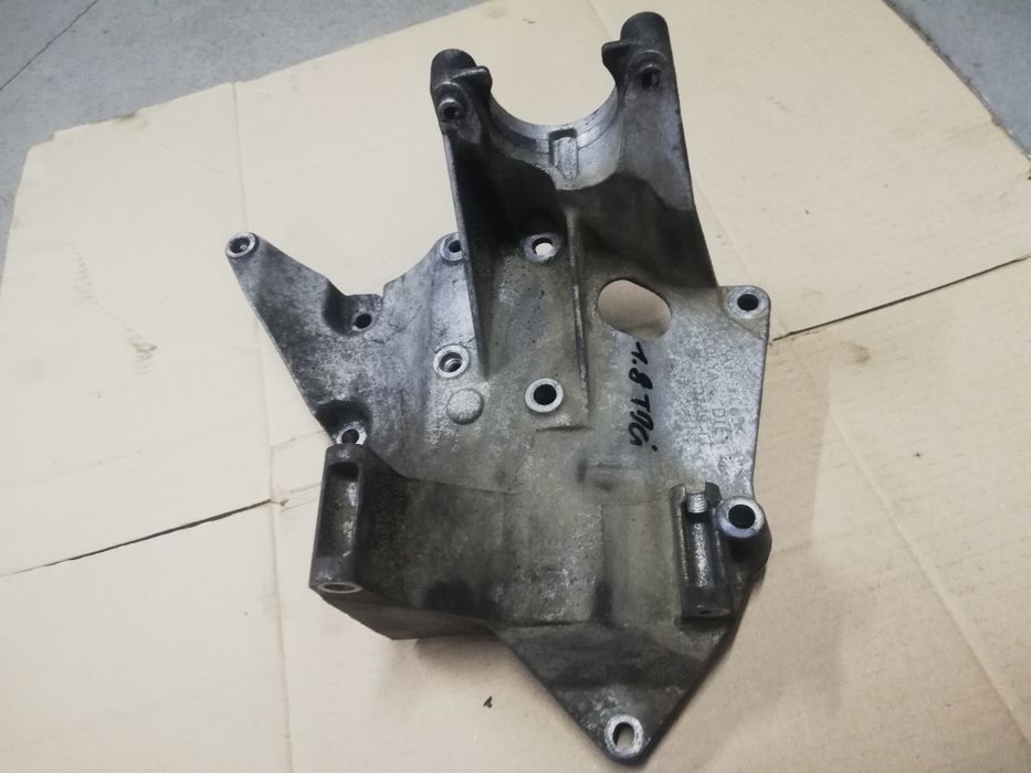 Podstawa alternatora sprężarki klimy 1.8 tdci Focus mk2 i C-max