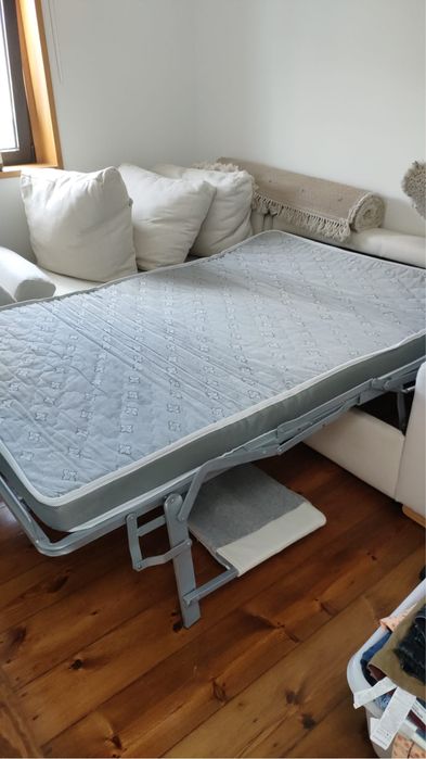 Vendo sofá cama bege c/chaise longue + arrumação
