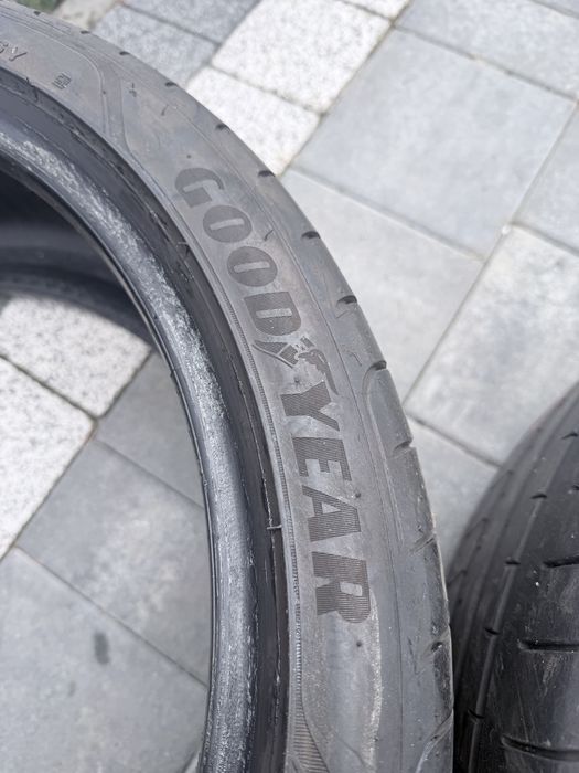 255/35r19 runflat goodyear Eagle F1 Asymetric 3