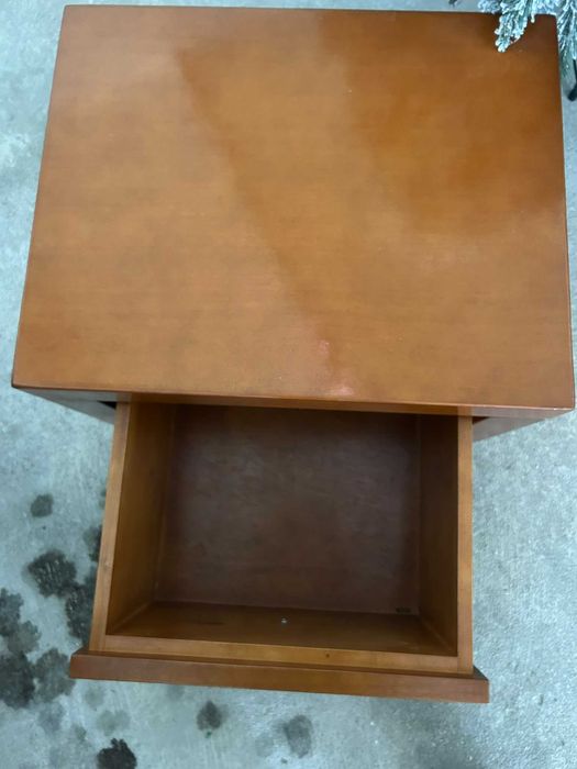 Conjunto Cómoda com Espelho e 1 Mesa de Cabeceira