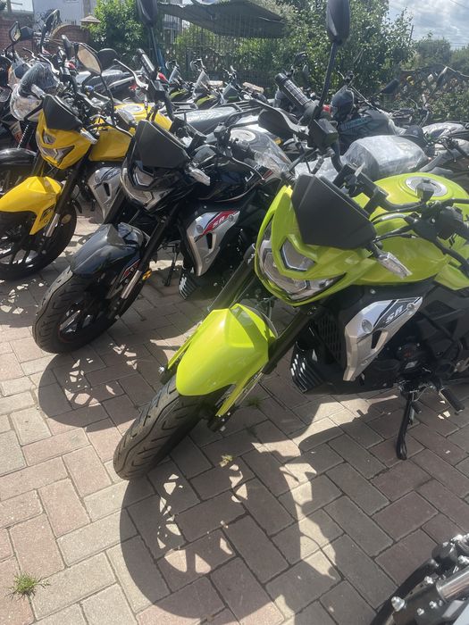 Мотоцикл Lifan SR220