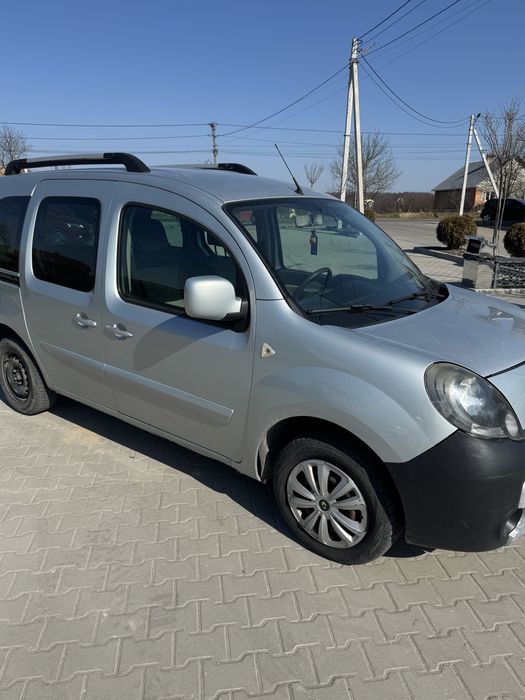 Продам Renault Kangoo 2011