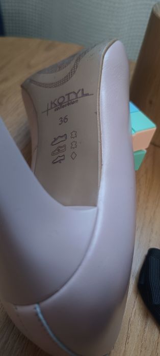 Buty ślubne pudrowy róż