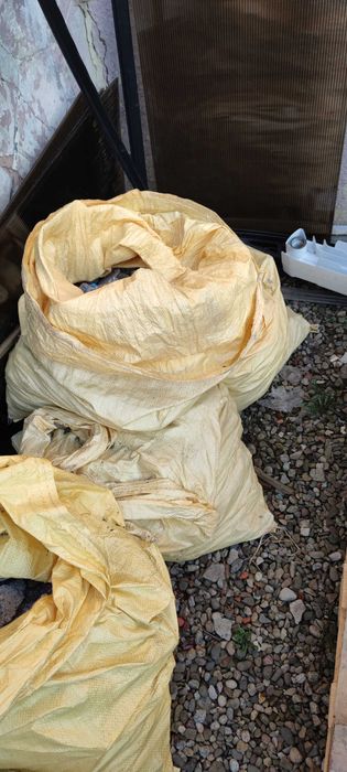 Gruz budowlany w workach