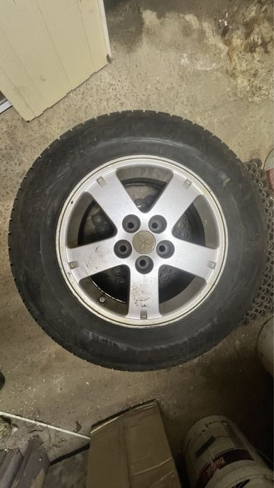 Диски з шинами колеса