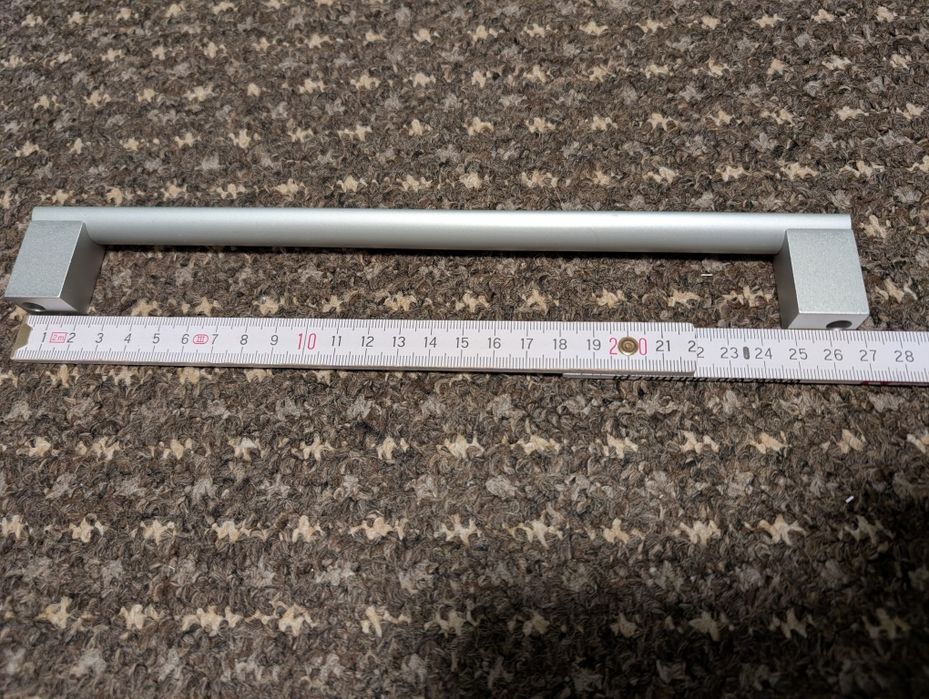 Uchwyt meblowy aluminiowy długość 267 mm  ilość 20 szt