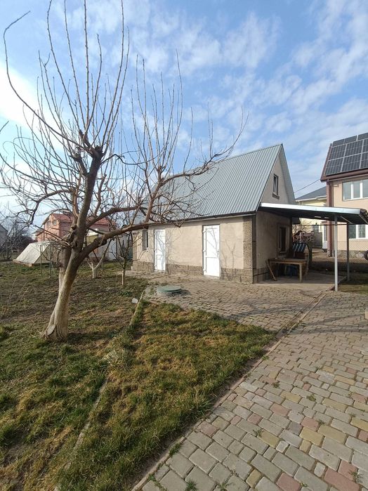 Продам будинок в місті , супер - місце!