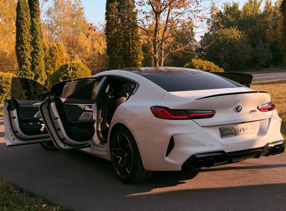 BMW M8 Competition / 1 000 км пробігу / Двигун на гарантії / Карбонові ковші / Максимальна комплектація / Bowers & Wilkins