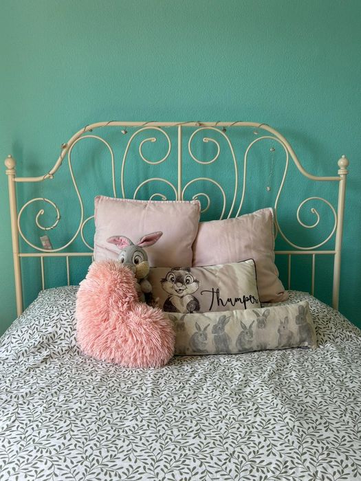 Cama de ferro branca Ikea