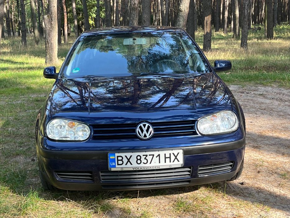 Volkswagen Golf 4 1.4 бенз 2001 рік