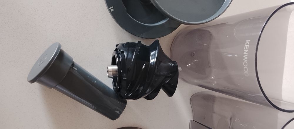 Máquina de Sumo Kenwood PureJuice One (JMP40) - Como Novo