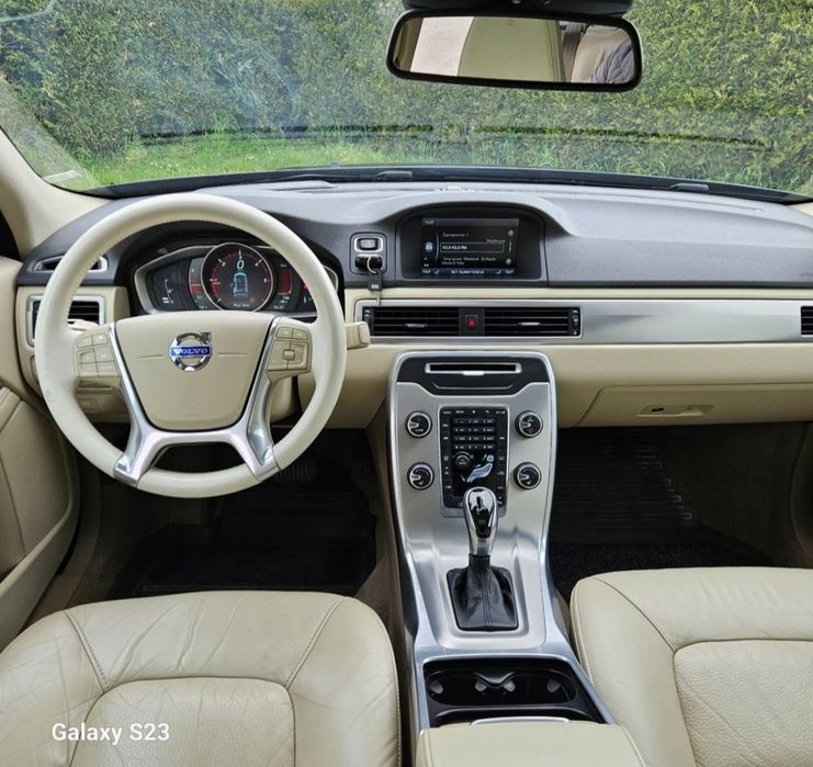 Volvo XC70 2013 року