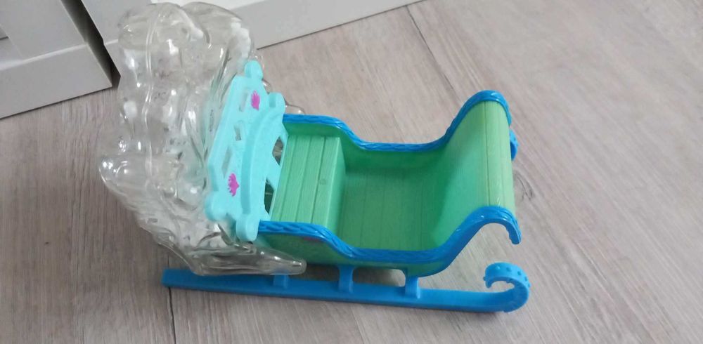 Sanie Elsy z ruchomymi kuleczkami