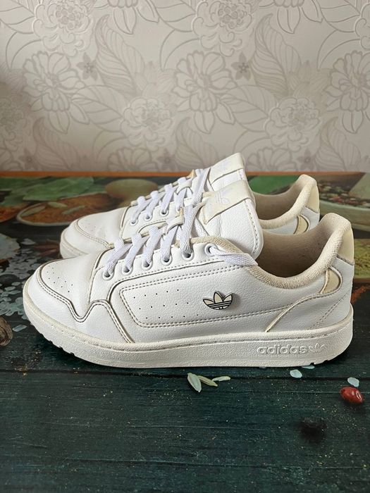 Крассовки Adidas Оригинал 38р.
