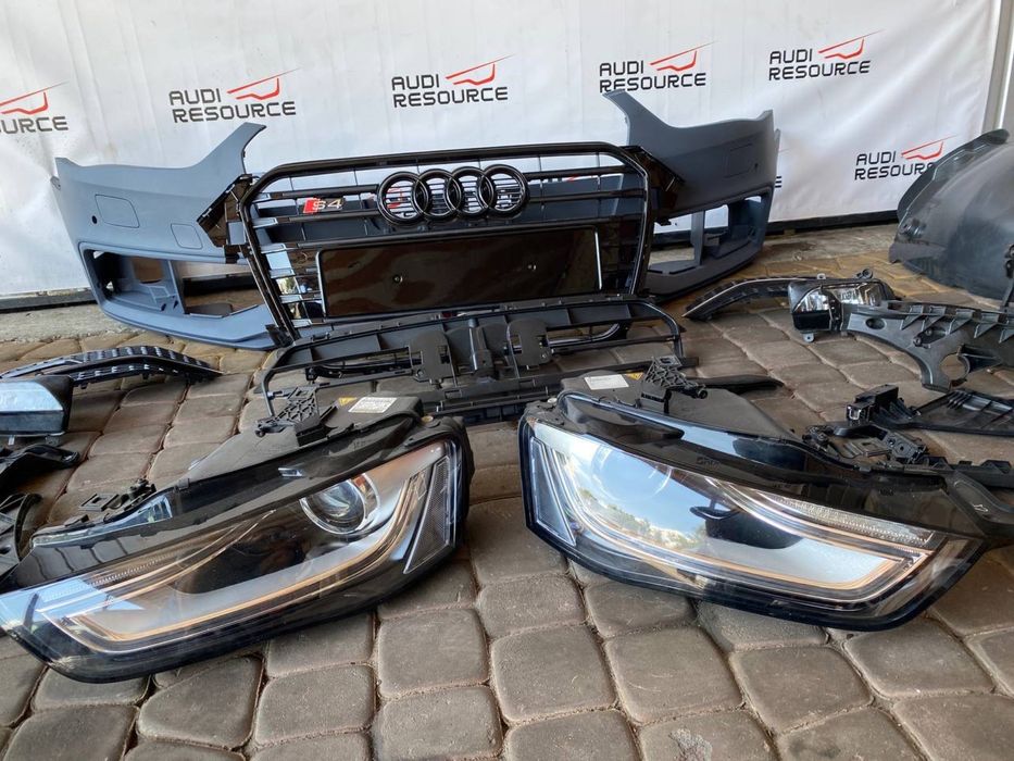 Розборка Audi A4 B8 S-Line запчастини бампер крило фара кронштейн