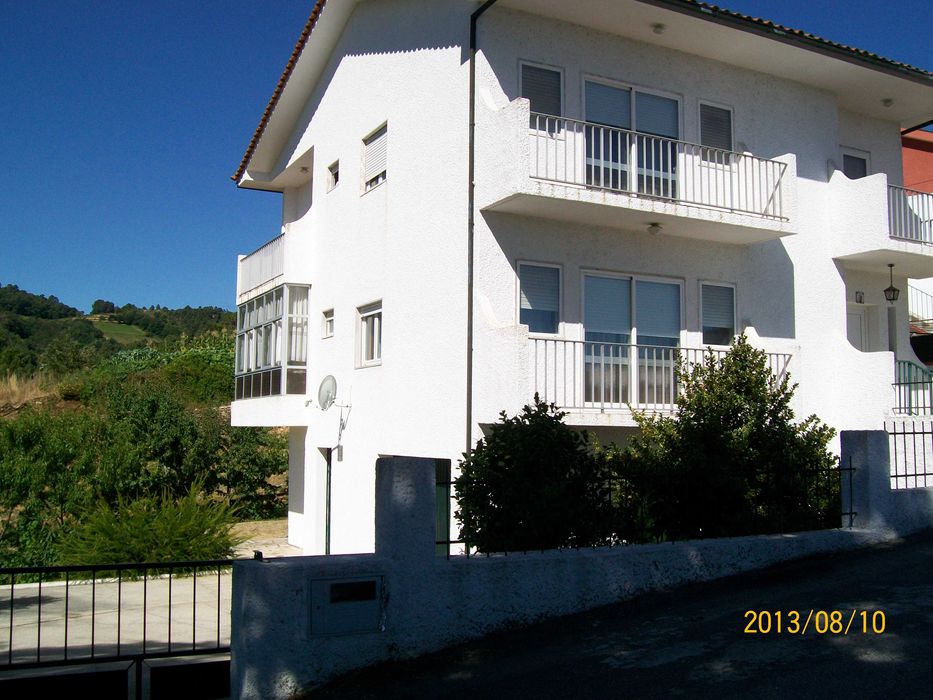 moradia em boticas com terreno