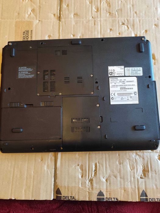Portátil Toshiba Satellite para Peças – Não Liga