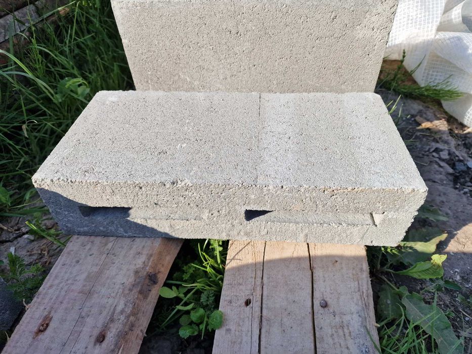 Акція! Продам шлакоблок 2 сорт, відмінна якість. Є також і інші блоки!