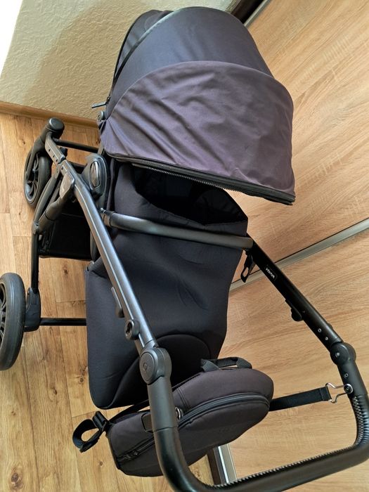 Продам   коляску