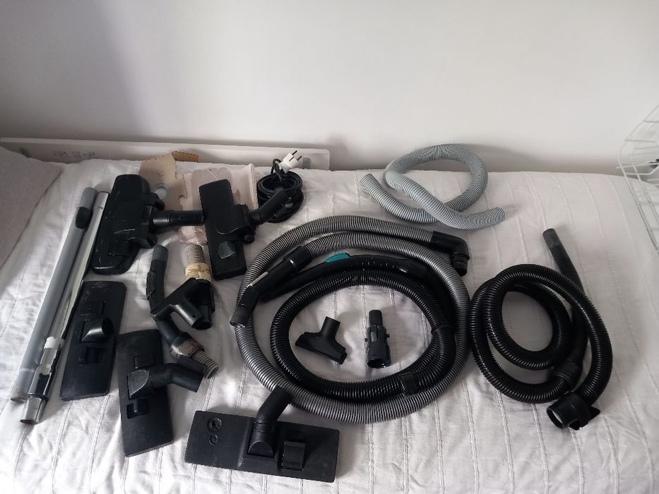 Peças e mangueiras de  aspiradores e sacos de aspirador descartaveis