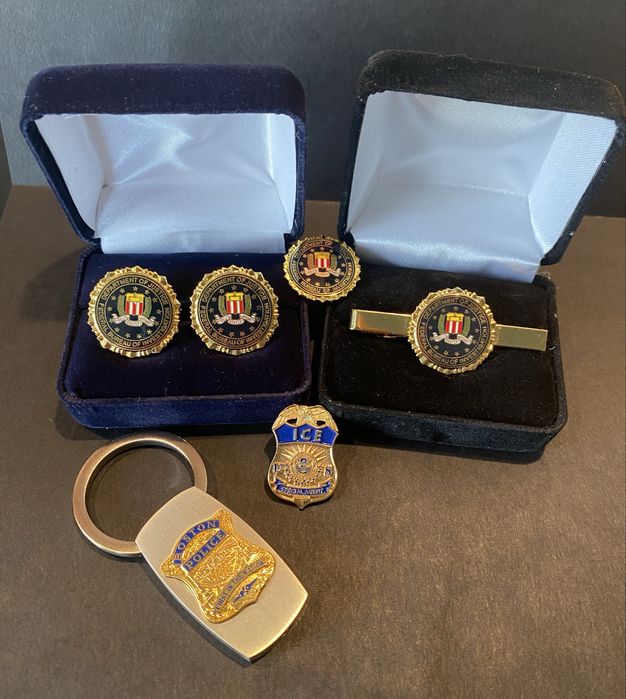 Оригінальні приладдя працівника ФБР