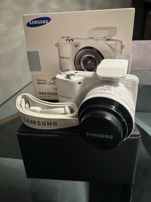 Maquina fotografica Samsung NX2000