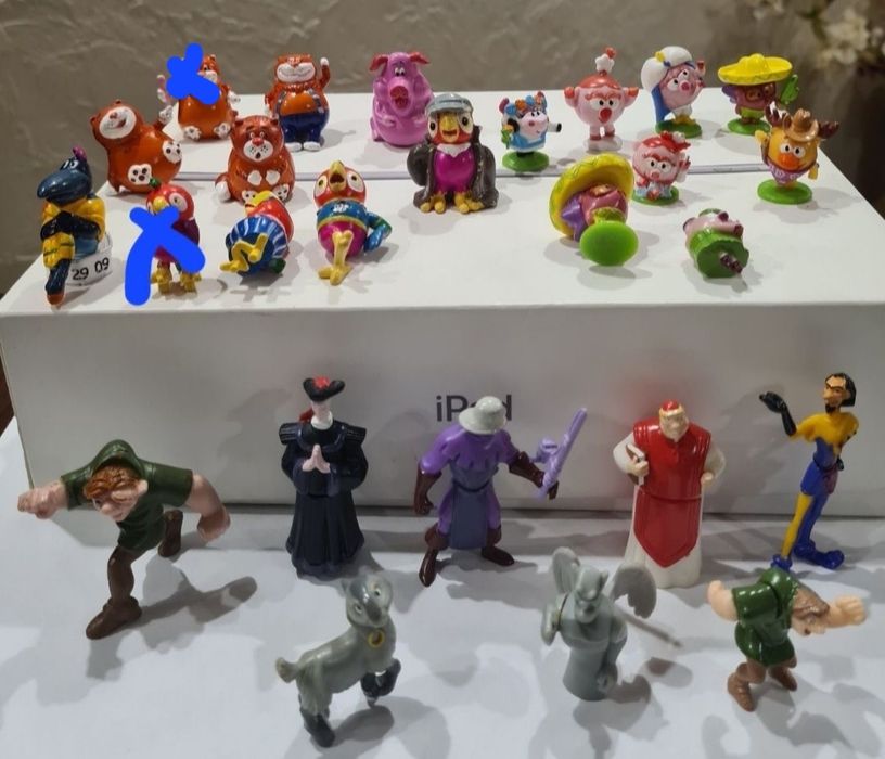 Киндеры в ассортименте.Нотер Дам Де Пари.Кроты.и.др.N 26