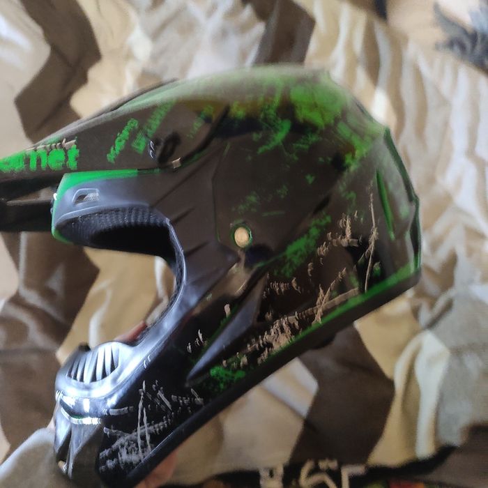 Продам шлем мотокросс