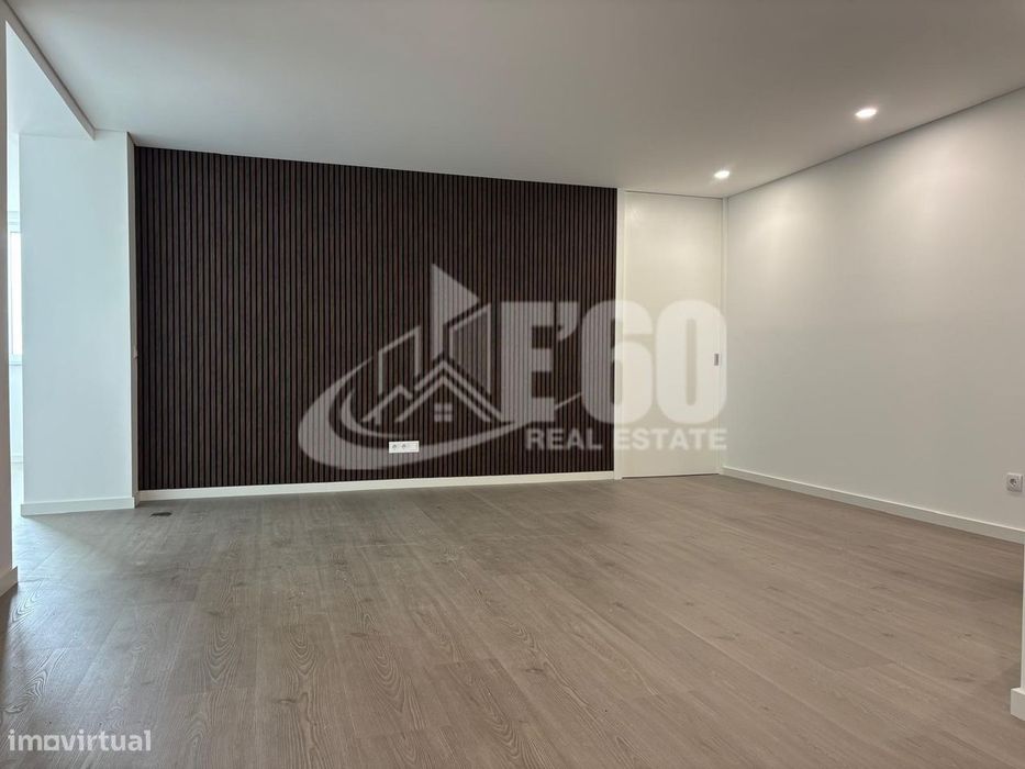Apartamento T3 Remodelado Para Arrendamento Esmoriz