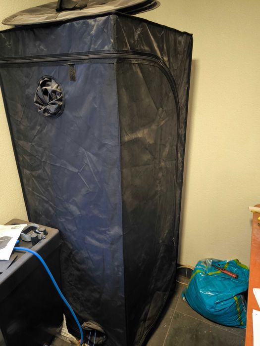 Estufa horta usada com acessórios incluídos