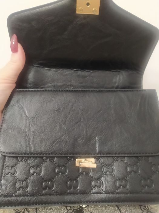 Śliczne Nowe torebki w 4 kolorach; czerwona, czarna, beż i Carmel