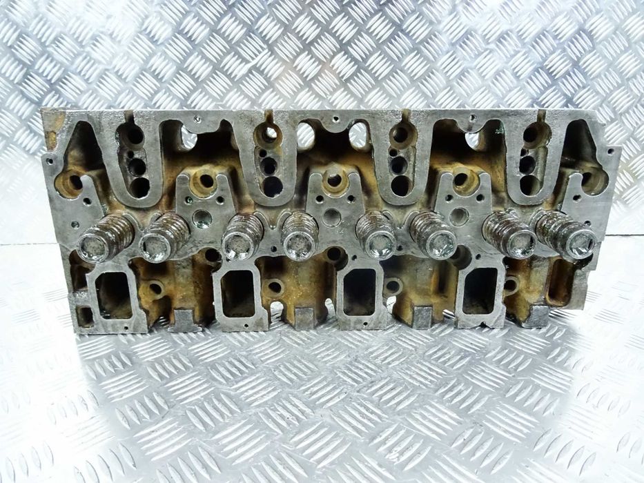 Głowica do silnika Deutz BF4M1013. Cylinder head Deutz
