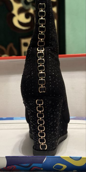 Ботінки жамшові