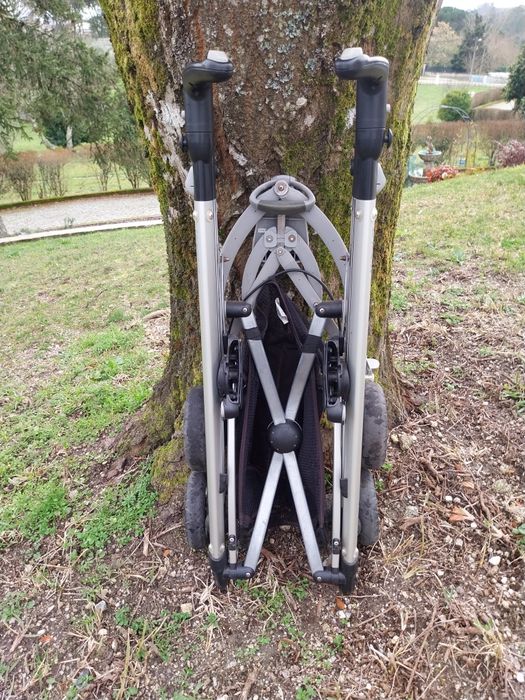 Trio de bebé com ovo e espreguiçadeira