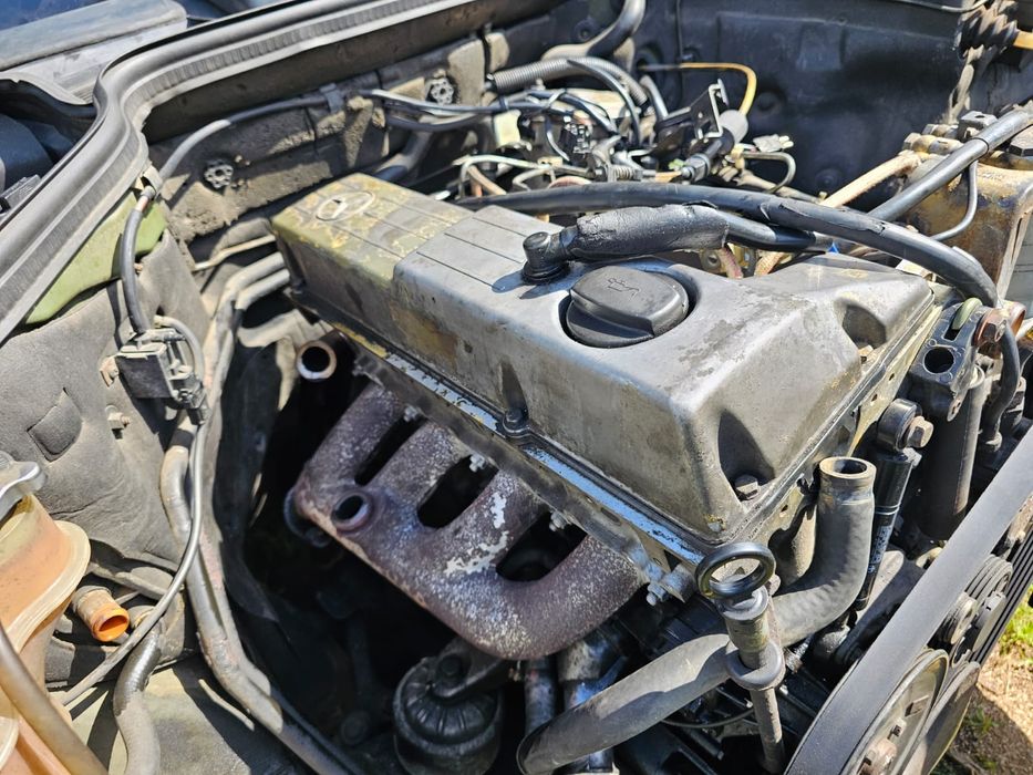 Mercedes w124 Silnik 2.0 D.
