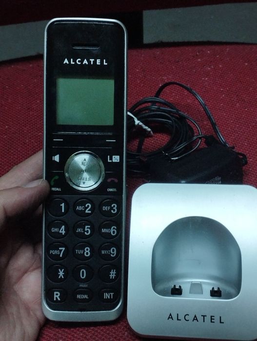 3 telefones fixos Alcatel
