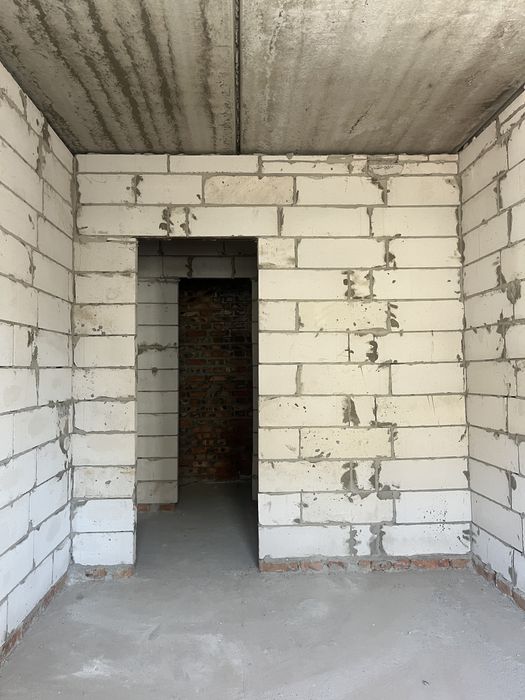 КЛЮЧІ НА РУКАХ повноцінна 2к, до Києва 20хв