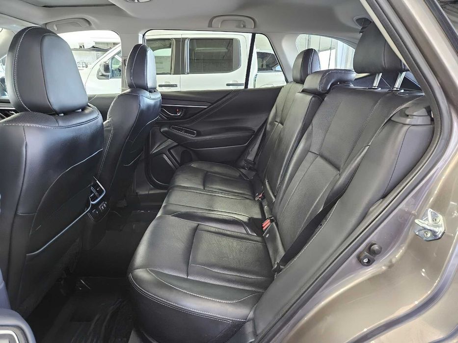 Subaru Outback      2021