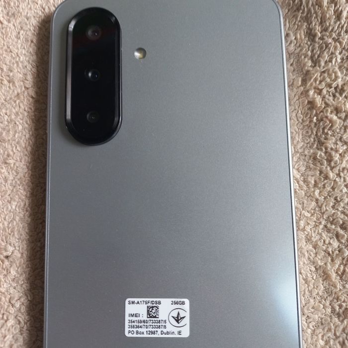 Новий телефон Slmsung Galaxy A17
