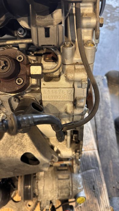 Motor bmw 20d n47  COMPLETO com todos os perifericos(tem um problema num cilindro)