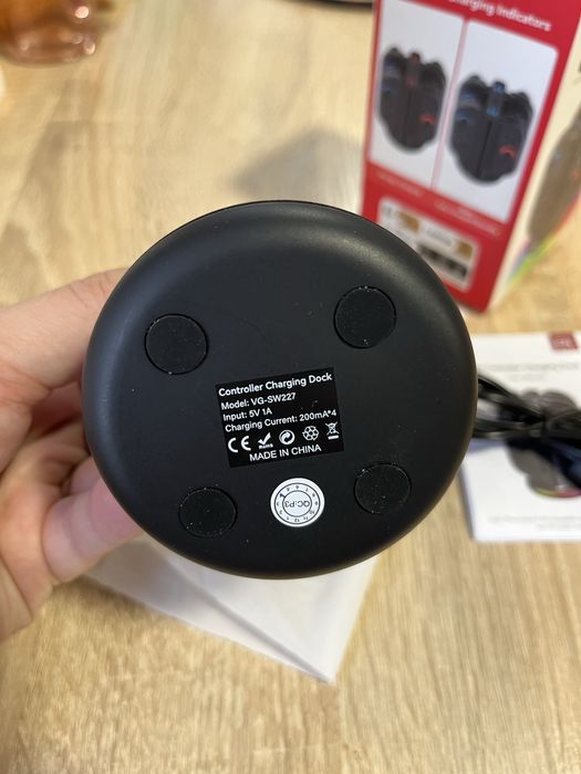 НОВИНКА! [Сумісна з Nintendo Switch 2] Зарядна підставка для Joy-Con вміщує 4 шт зарядна док станція