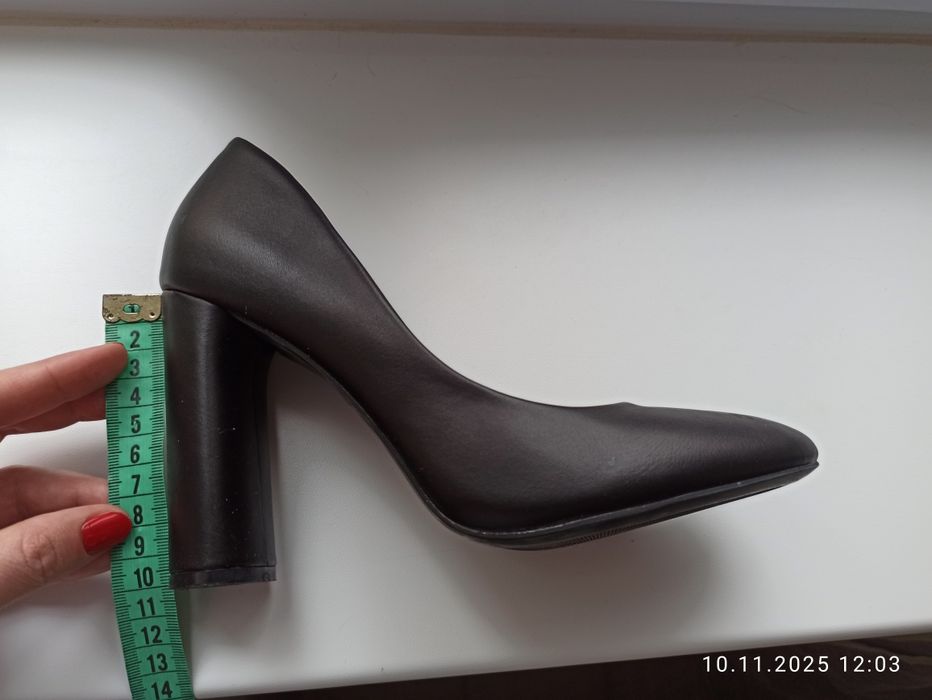 Туфлі 37 розміру