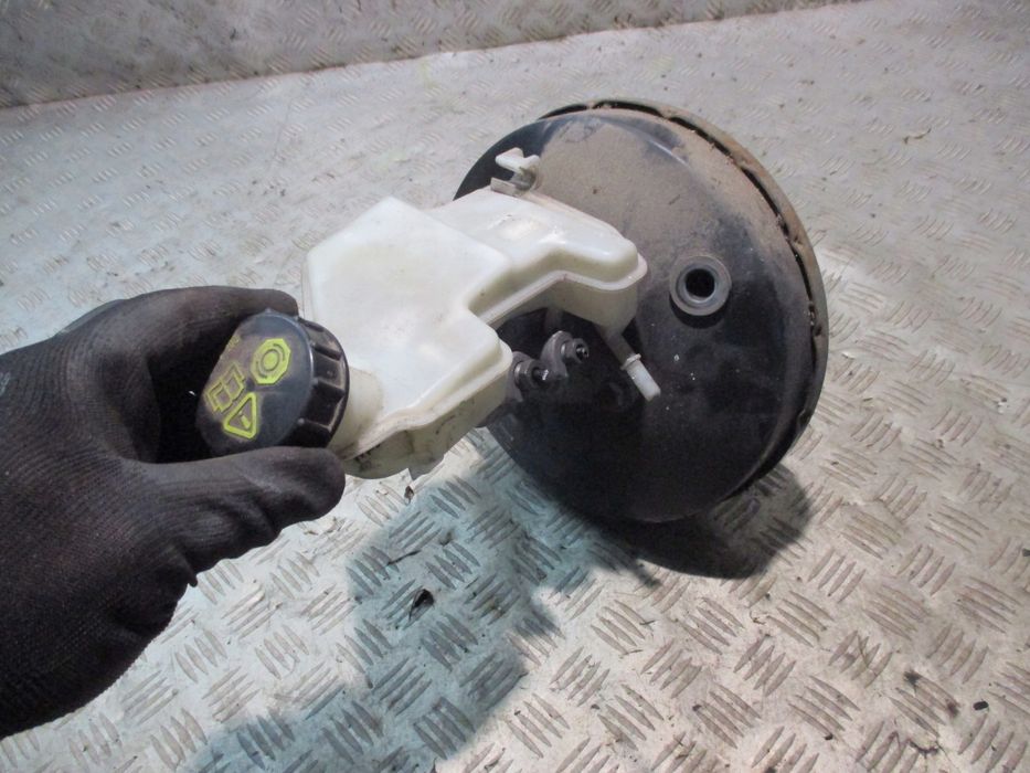 serwo hamulcowe pompa ford fiesta mk6 4s612b195kc